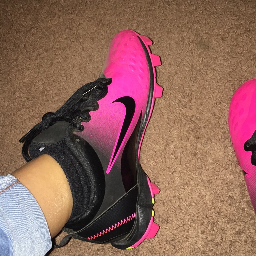 Nike cleats 😍 - Picture 4 of 6